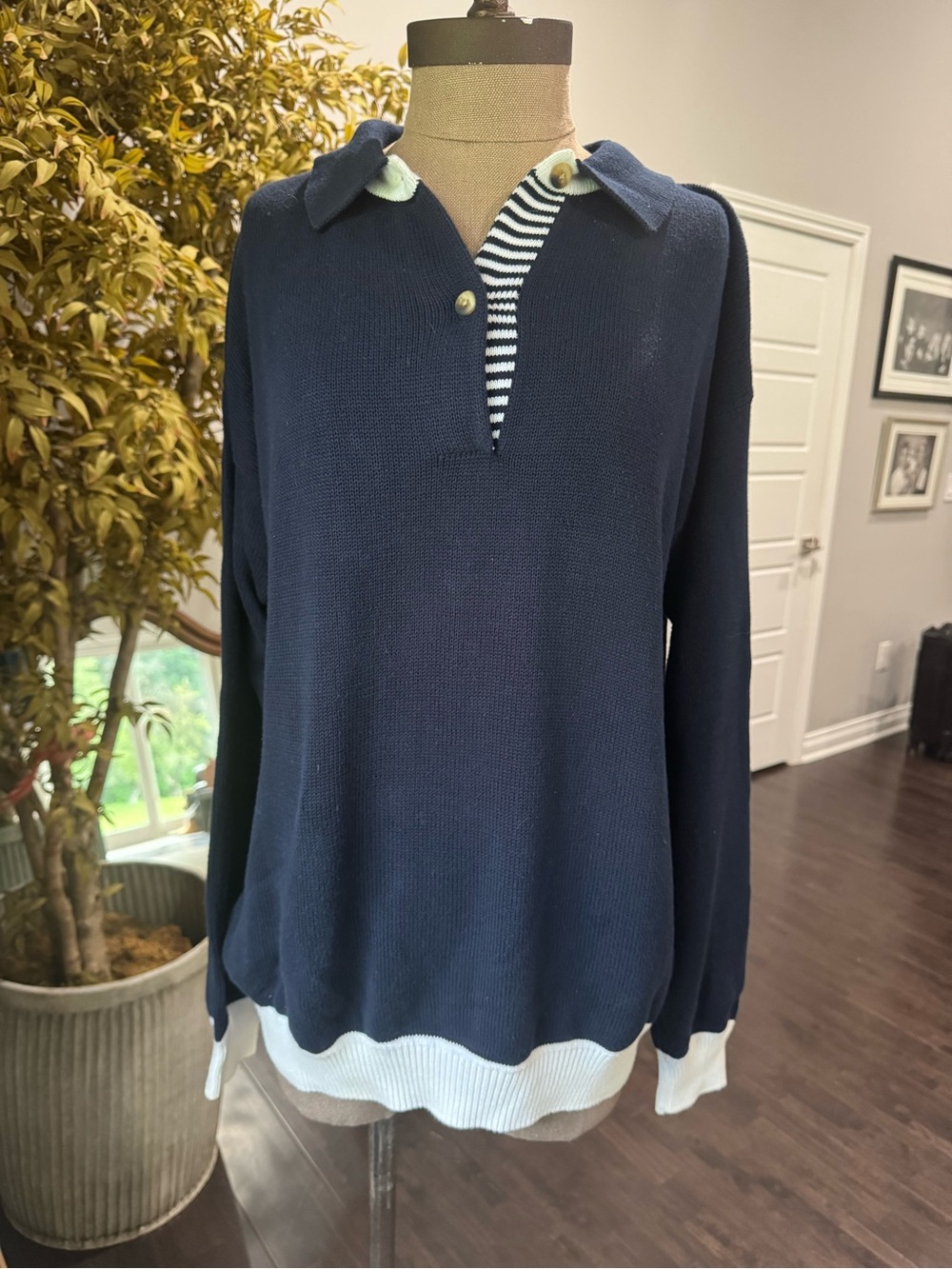 Vintage LA Moda Navy Contrast-Cuff men’s  Knit Sweater